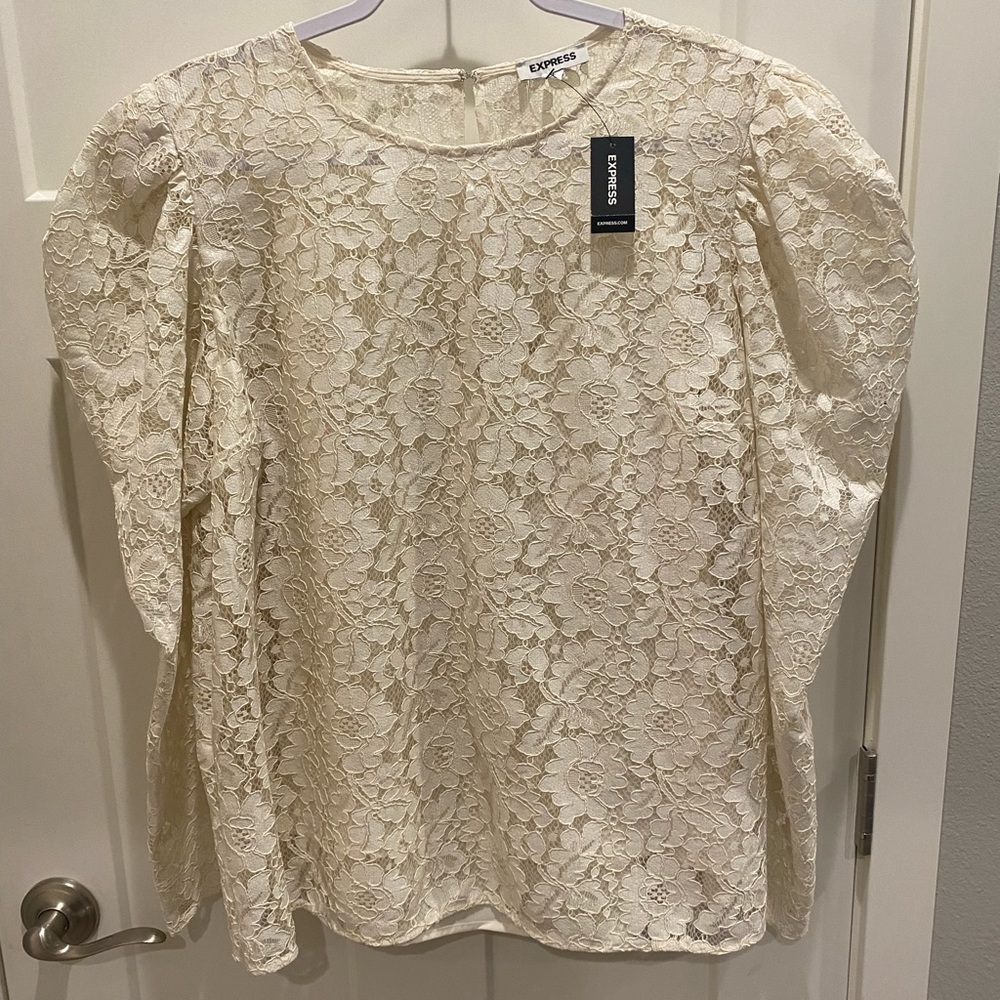 Express Lace Puff Sleeve Top